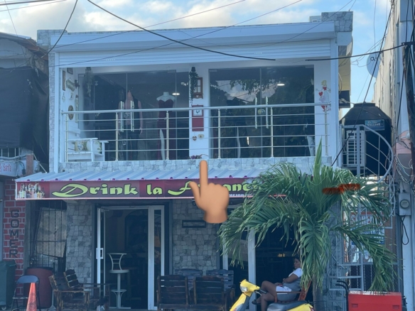 LOCALCALLE EL MUELLE ESQ MANOLO TAVARES J.